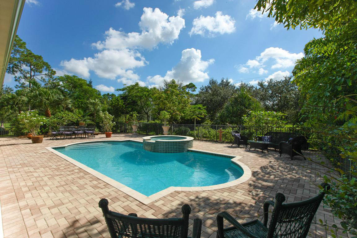 5310 Homeland Road Lake Worth, FL 33449 - Photo 23 of 37 0029