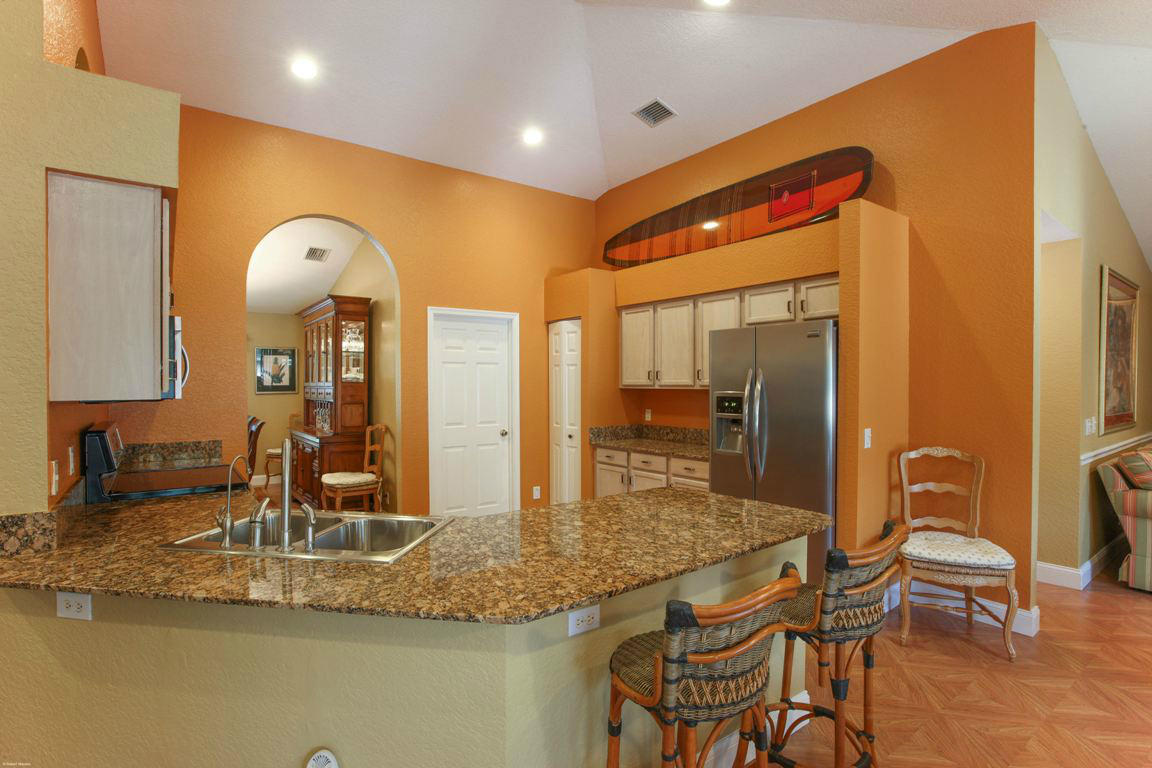 5310 Homeland Road Lake Worth, FL 33449 - Photo 9 of 37 0015
