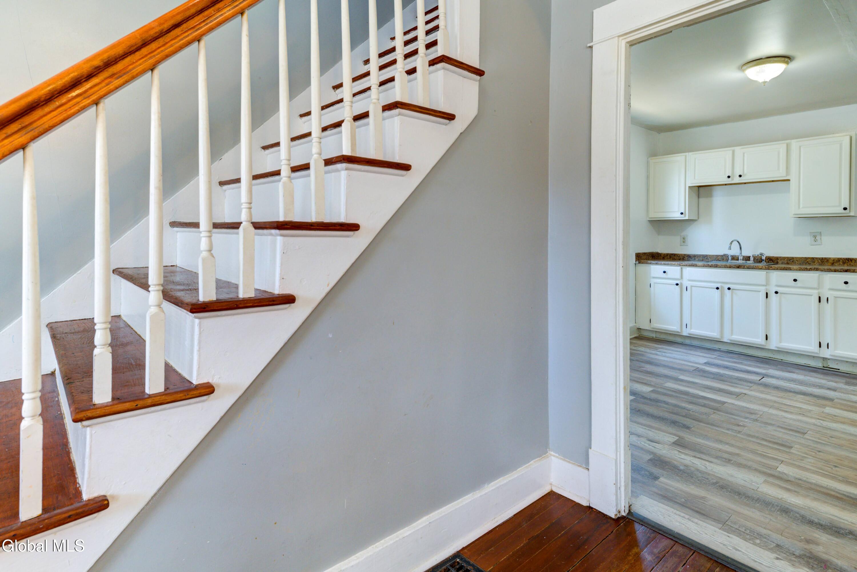 215 Elm Street Schenectady, NY 12304 - Photo 9 of 34 251 Elm St-15