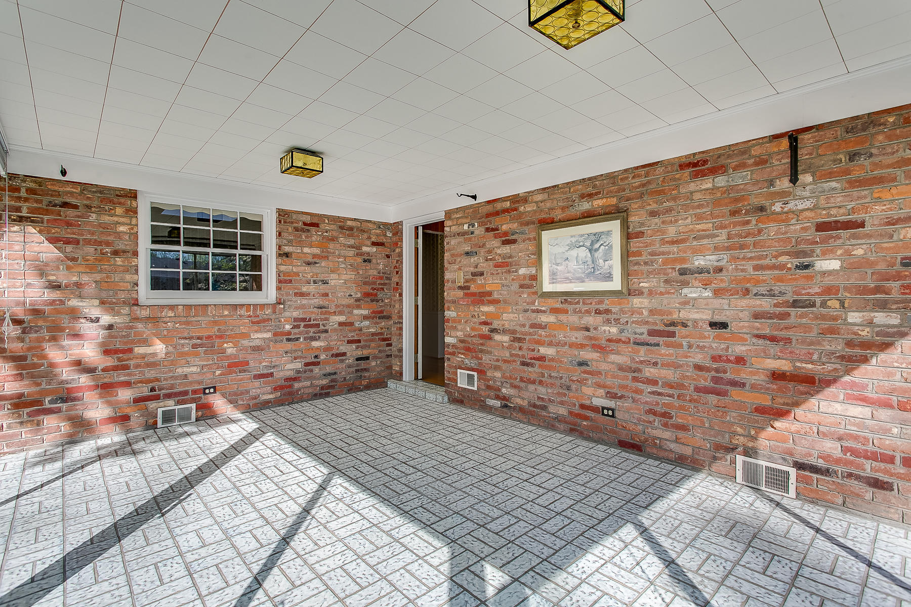 2305 Merrick Road Louisville, KY 40207 - Photo 25 of 55 Florida room