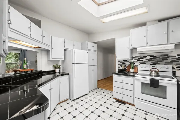 $375,000 | 61 North Cresthill Way, Hoodsport, WA 98548