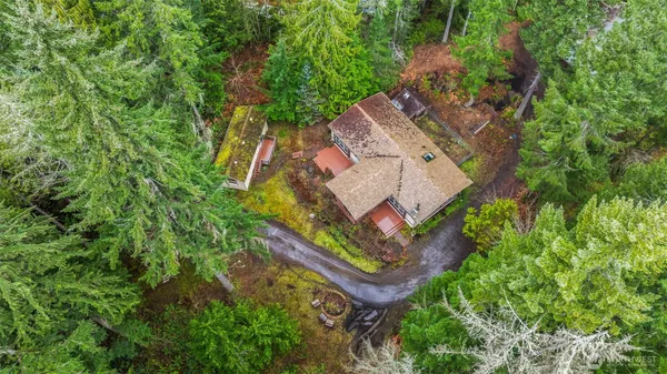 $375,000 | 61 North Cresthill Way, Hoodsport, WA 98548