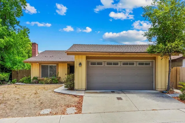 $784,999 | 10065 Canyonview Court, Spring Valley, CA 91977