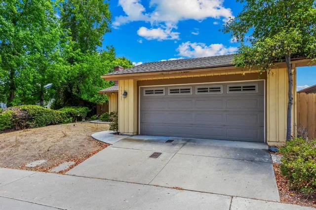 $784,999 | 10065 Canyonview Court, Spring Valley, CA 91977