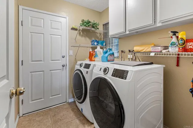 $784,999 | 10065 Canyonview Court, Spring Valley, CA 91977