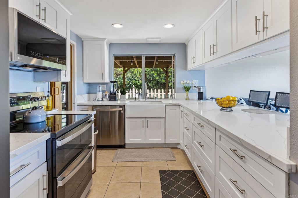 10065 Canyonview Court Spring Valley, CA 91977 - Photo 6 of 26