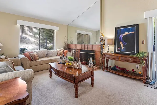 $784,999 | 10065 Canyonview Court, Spring Valley, CA 91977