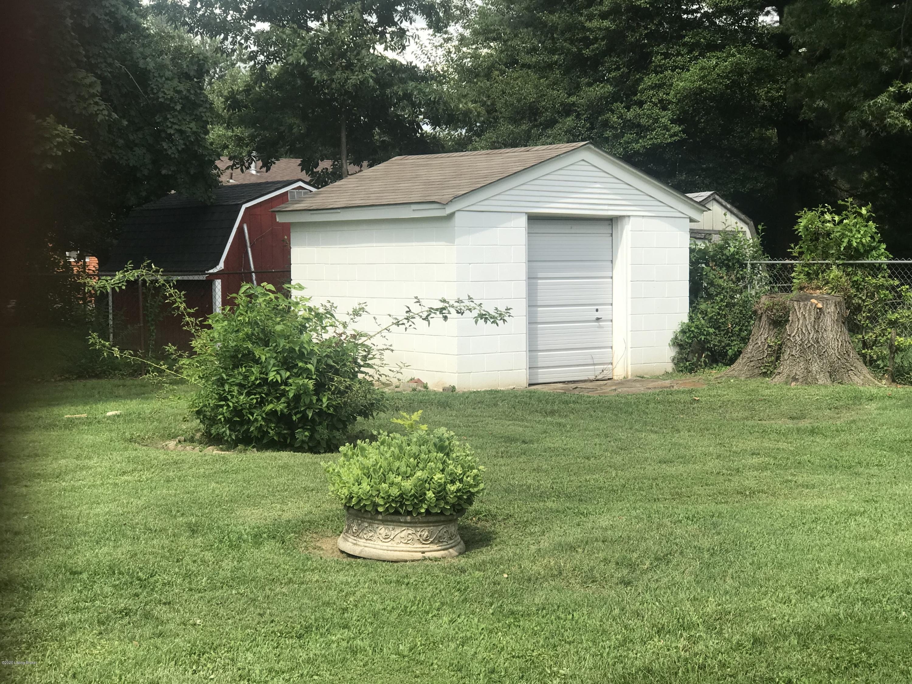 2107 Farnsley Road Louisville, KY 40216 - Photo 18 of 18 IMG_6930