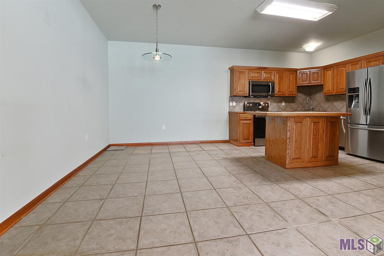 10144 Ridgehaven Avenue Baton Rouge, LA 70810 - Photo 4 of 11