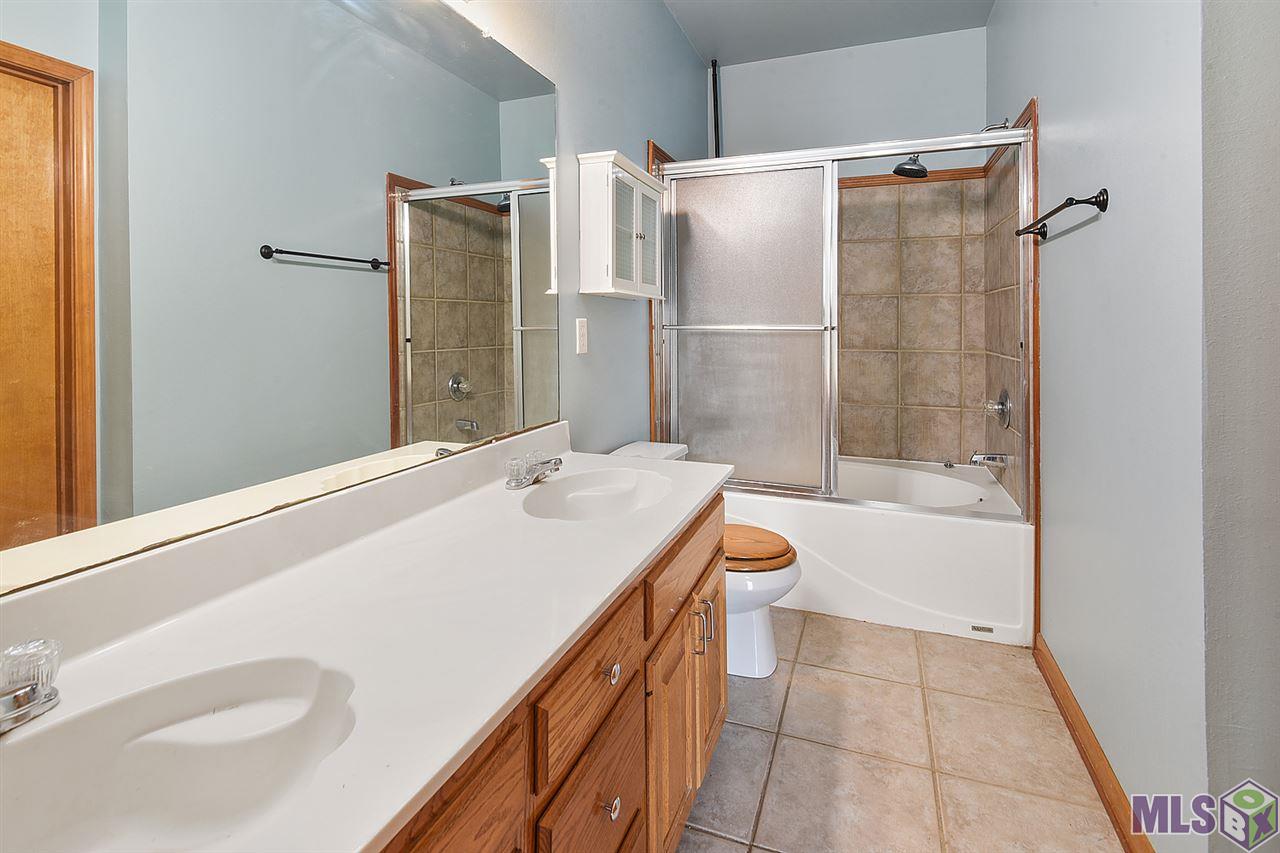 10144 Ridgehaven Avenue Baton Rouge, LA 70810 - Photo 6 of 11