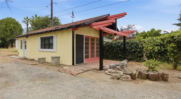 $1,750 | 607 Hacienda Drive, Unit 1/2, Monrovia, CA 91016