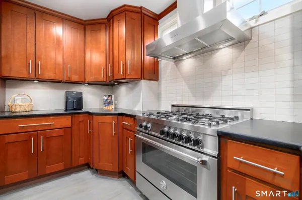 $10,000 | 47 Indian Harbor Drive, Unit 7, Greenwich, CT 06830