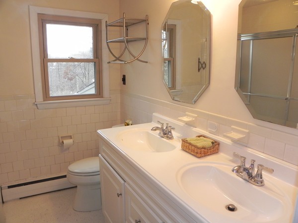 18 Fairbanks Road Framingham, MA 01701 - Photo 16 of 30 Gallery Image 16