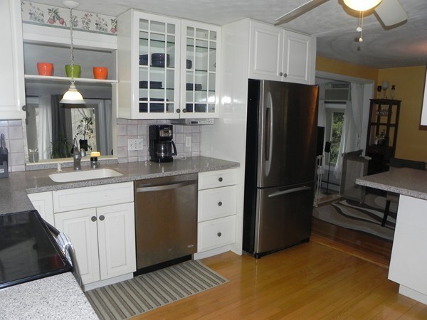 18 Fairbanks Road Framingham, MA 01701 - Photo 5 of 30 Gallery Image 5
