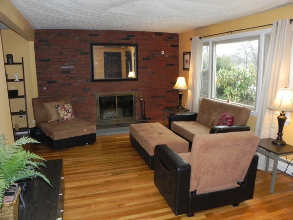 18 Fairbanks Road Framingham, MA 01701 - Photo 8 of 30 Gallery Image 8