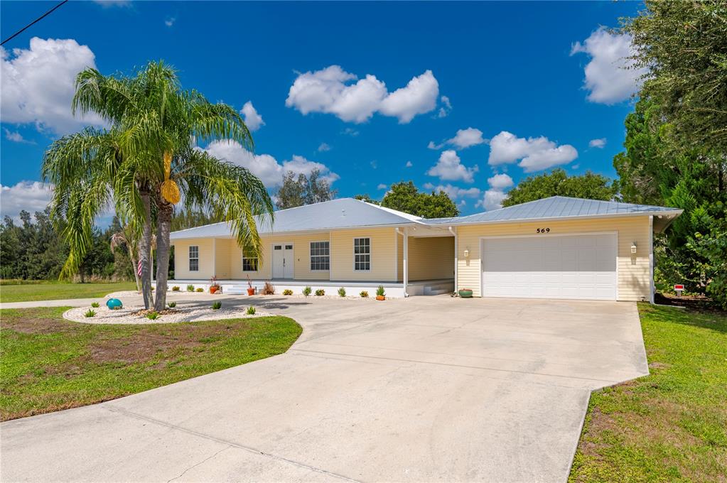 569 Rio Vista Avenue Punta Gorda, FL 33982 - Photo 7 of 100