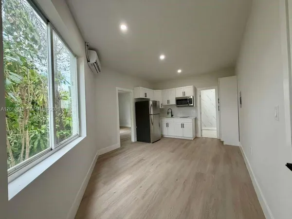 $1,950 | 2425 Southwest 6th Street, Unit 5, Miami, FL 33135