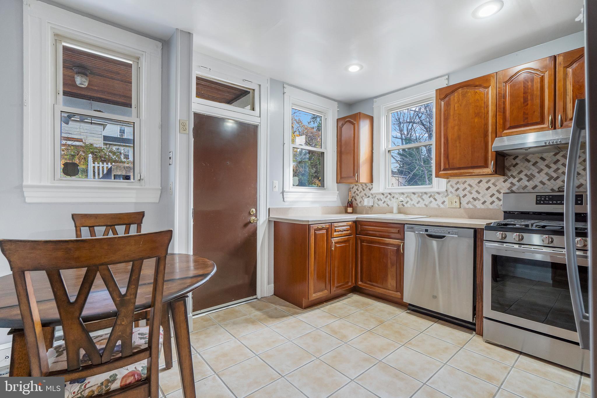 2311 Monticello Road Baltimore, MD 21216 - Photo 9 of 39 Sunny, Spacious Eat-In Kitchen