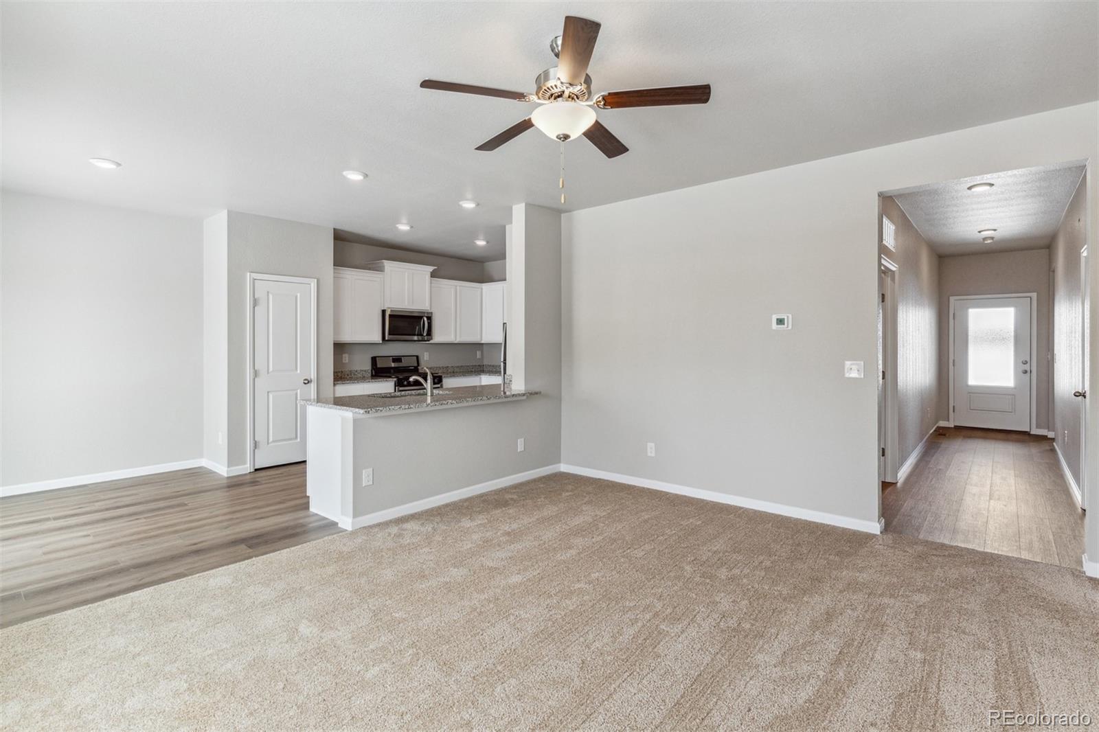 950 Gianna Avenue Fort Lupton, CO 80621 - Photo 4 of 30