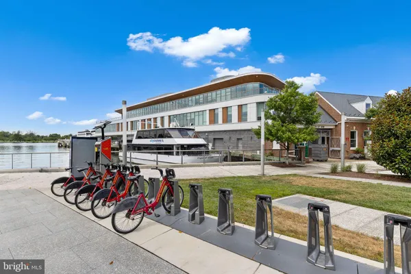 $1,850 | 1101 3rd Street Southwest, Unit 312, Washington, DC 20024