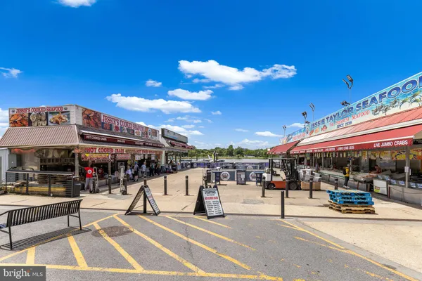 $1,850 | 1101 3rd Street Southwest, Unit 312, Washington, DC 20024