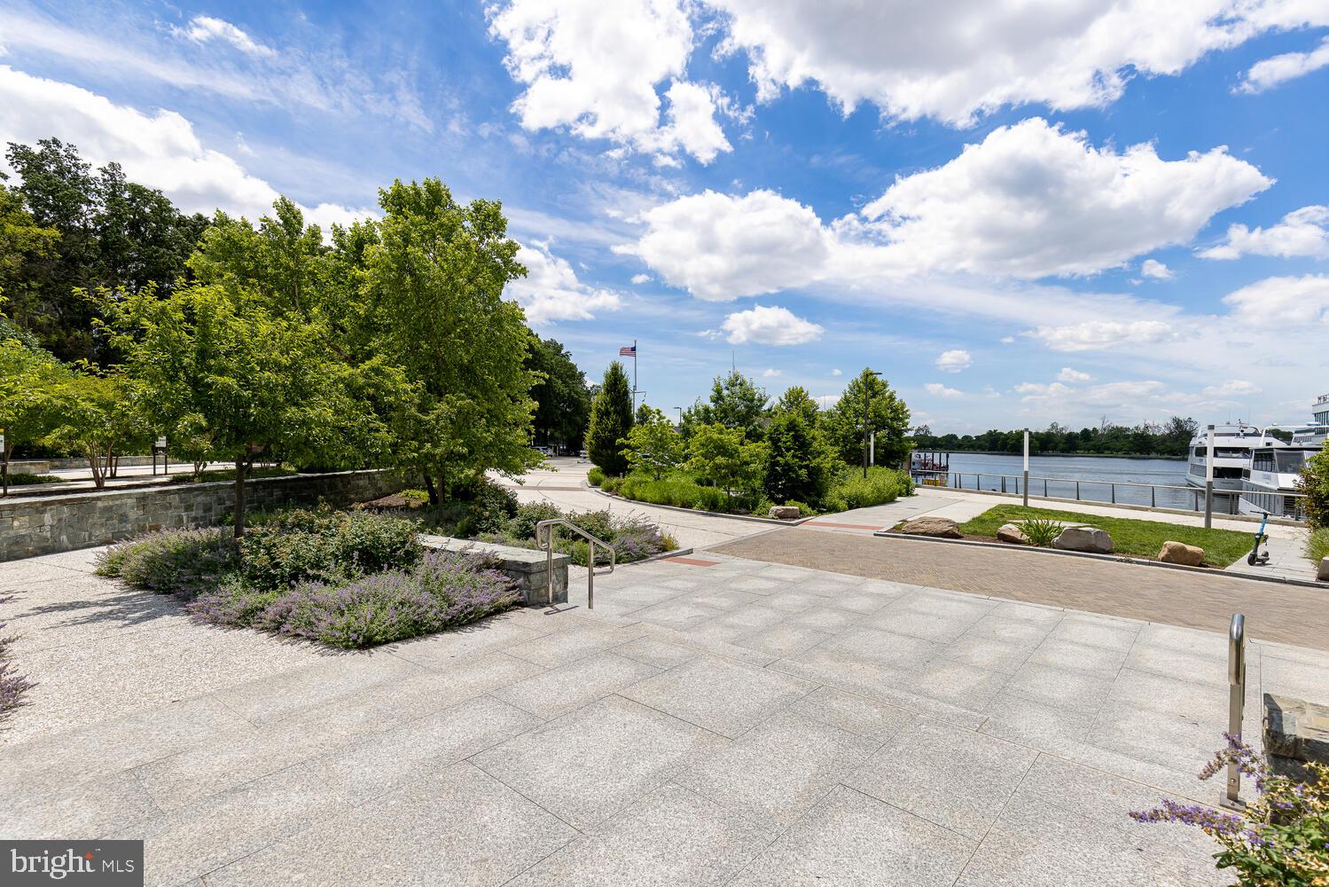 1101 3rd Street Southwest, Unit 312 Washington, DC 20024 - Photo 43 of 48 Minutes to SWDC waterfront/The Wharf!