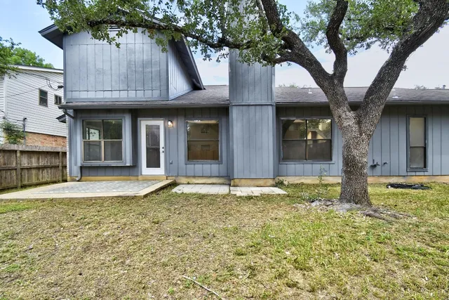 $2,250 | 14926 Eminence, San Antonio, TX 78248