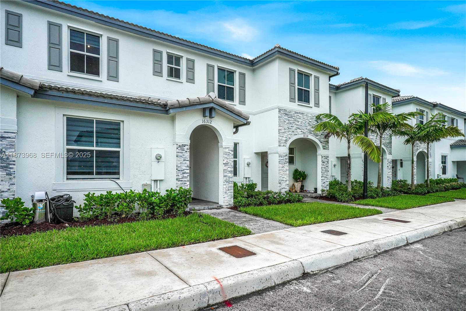 16312 Southwest 291st Street Homestead, FL 33033 - Photo 2 of 23