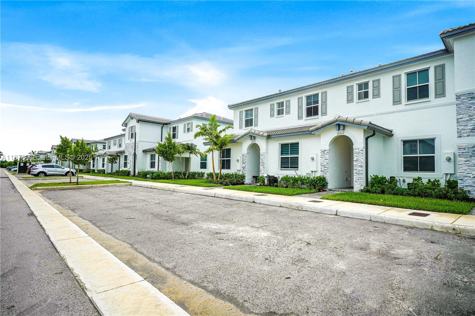 16312 Southwest 291st Street Homestead, FL 33033 - Photo 4 of 23