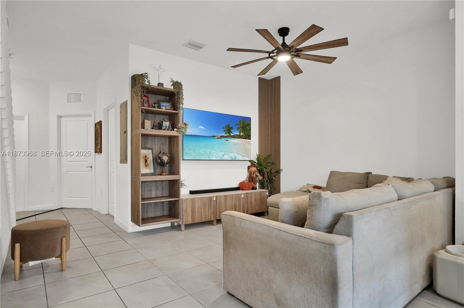 16312 Southwest 291st Street Homestead, FL 33033 - Photo 6 of 23
