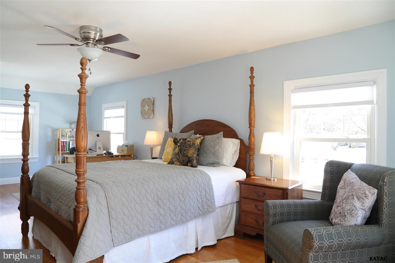 303 Creston Road York, PA 17403 - Photo 14 of 23 Gallery Image 14