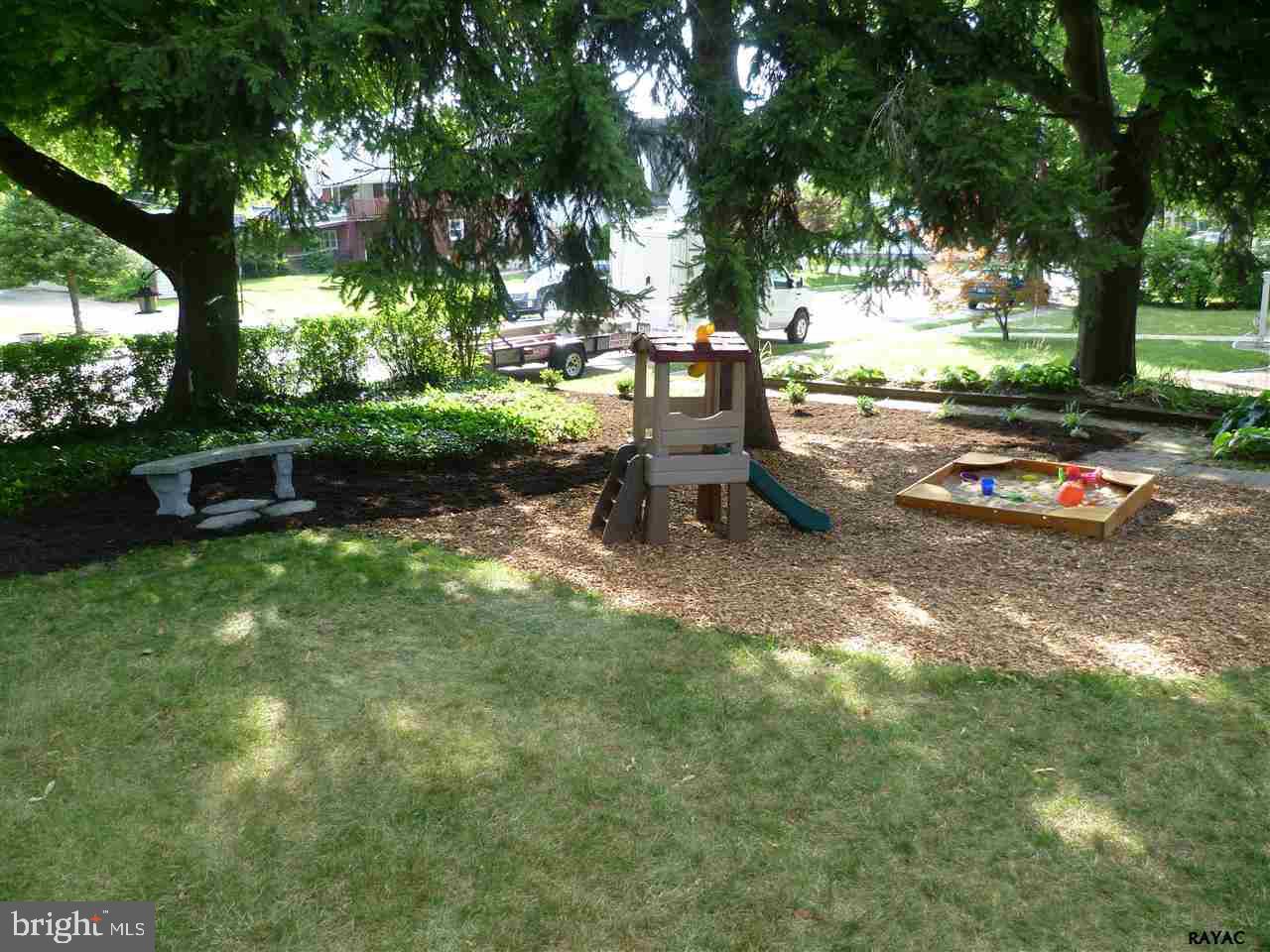 303 Creston Road York, PA 17403 - Photo 20 of 23 Gallery Image 20