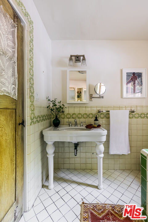 4342 Bakman Avenue Studio City, CA 91602 - Photo 21 of 31 a view of living room with a table and chairs
