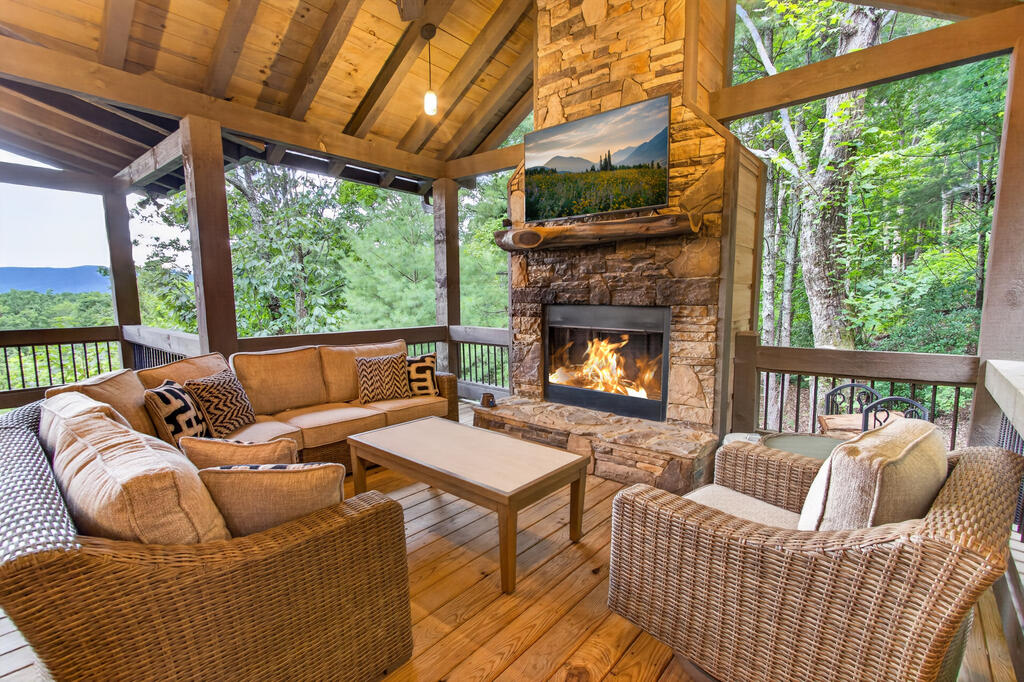 50 Broken Arrow Path Blue Ridge, GA 30513 - Photo 10 of 98 Gallery Image 10