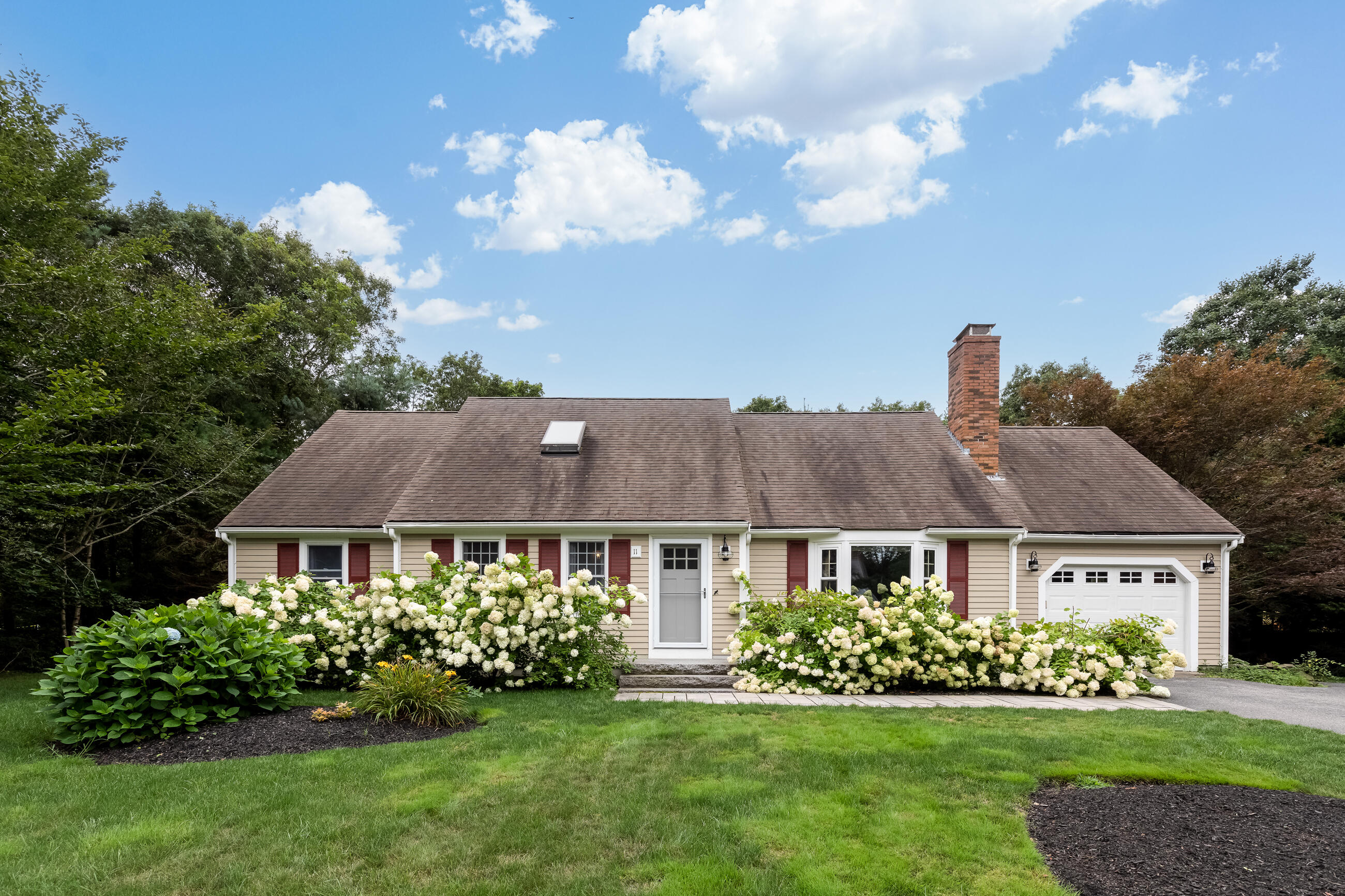 11 Sarah Lawrence Road Sandwich, MA 02563 - Photo 1 of 34 02