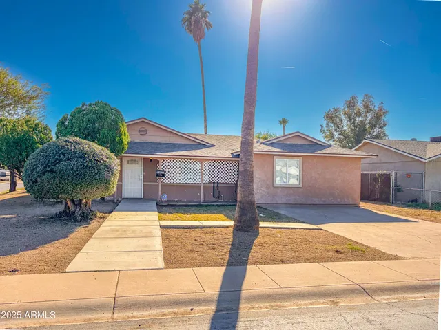 $3,500 | 6301 West Earll Drive, Phoenix, AZ 85033