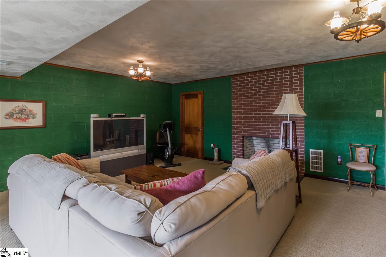 1060 Andrews Farm Road Spartanburg, SC 29302 - Photo 18 of 24 Gallery Image 18