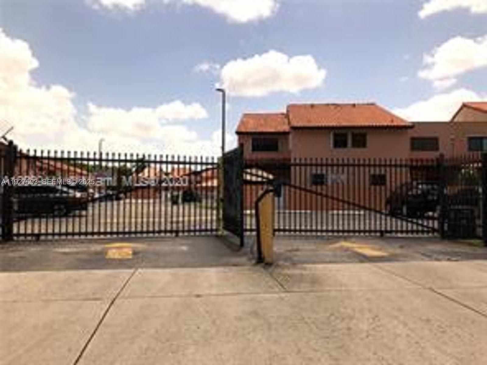 6231 Southwest 138th Court, Unit G Miami, FL 33183 - Photo 19 of 46 GATED COMMUNITY