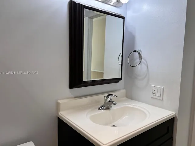 $2,500 | 6231 Southwest 138th Court, Unit G, Miami, FL 33183