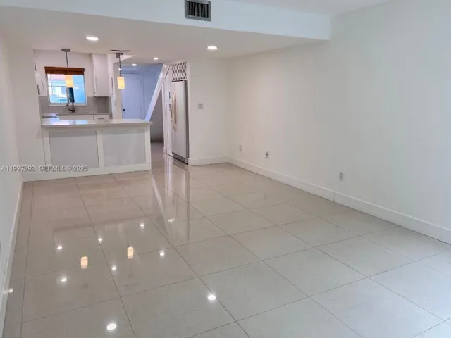 $2,500 | 6231 Southwest 138th Court, Unit G, Miami, FL 33183