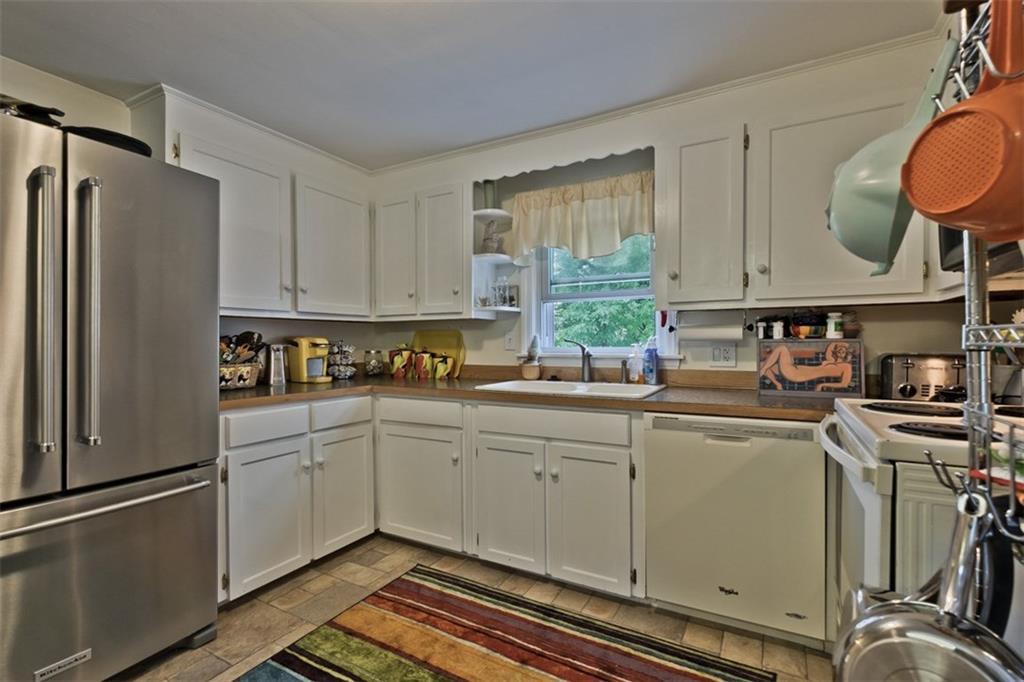 16 David Road Portland, ME 04102 - Photo 4 of 28 Photo