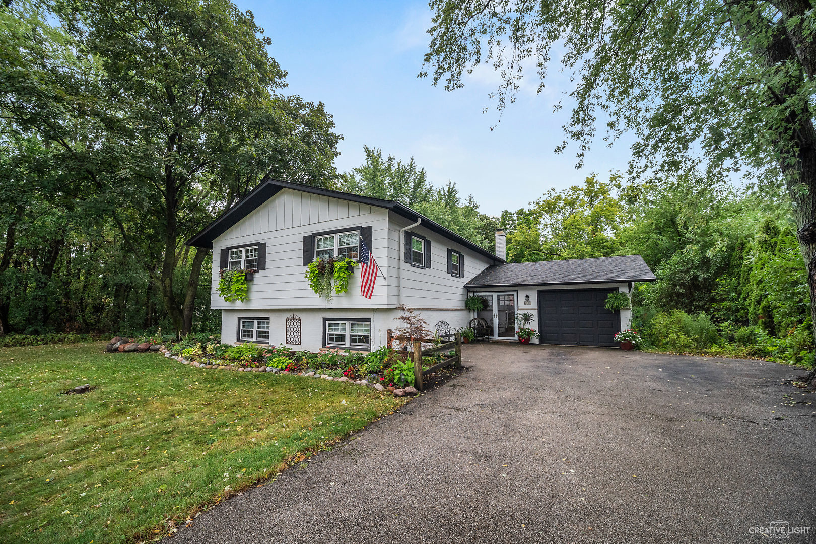 29W435 Lee Road West Chicago, IL 60185 - Photo 1 of 25 Gallery Image 1