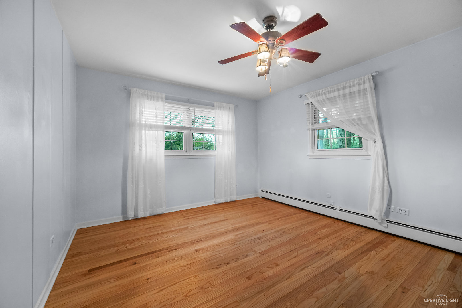 29W435 Lee Road West Chicago, IL 60185 - Photo 13 of 25 Gallery Image 13