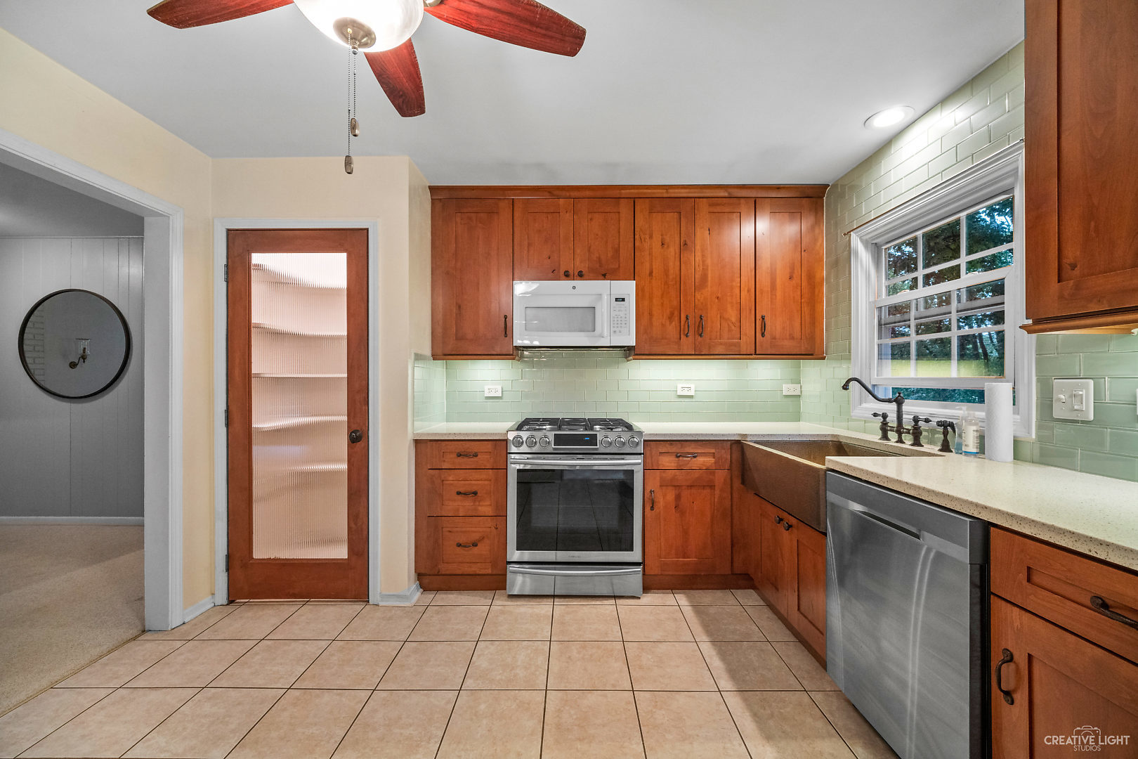 29W435 Lee Road West Chicago, IL 60185 - Photo 8 of 25 Gallery Image 8