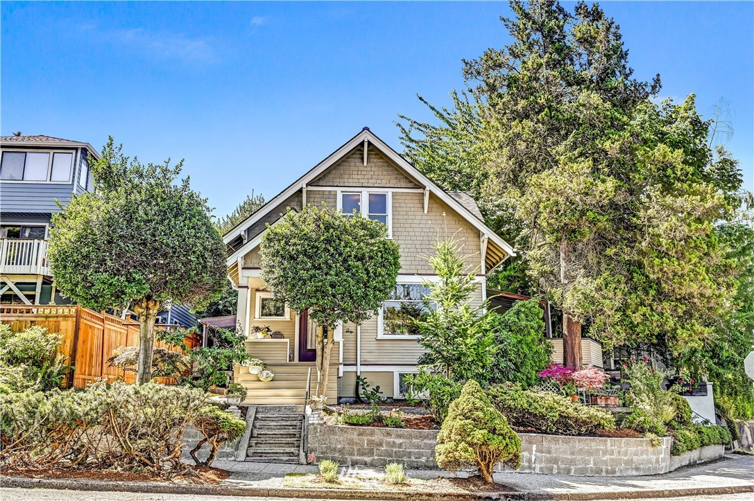2203 North 65th Street Seattle, WA 98103 - Photo 1 of 19 Gallery Image 1