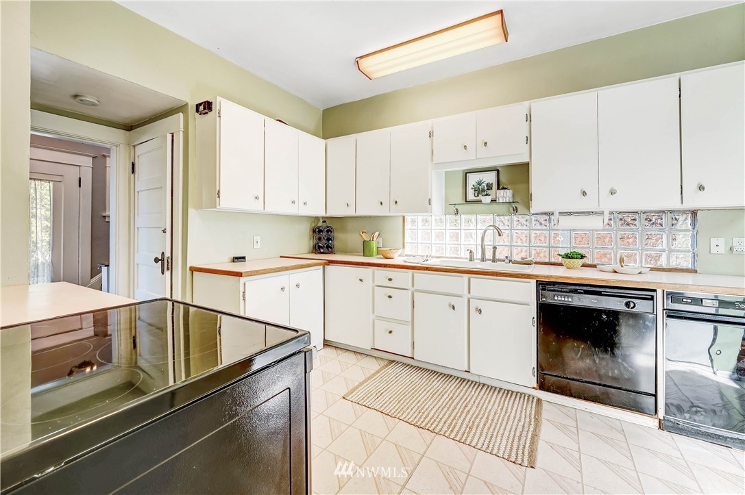 2203 North 65th Street Seattle, WA 98103 - Photo 11 of 19 Gallery Image 11