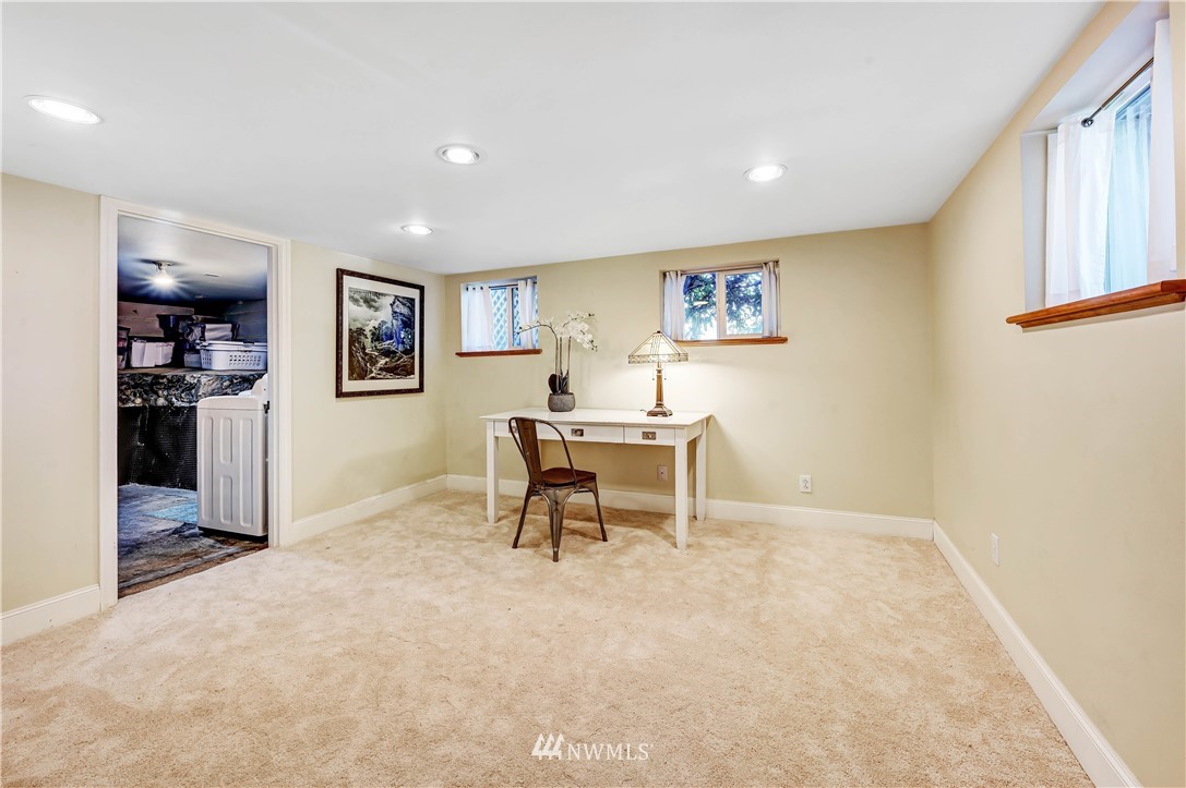 2203 North 65th Street Seattle, WA 98103 - Photo 18 of 19 Gallery Image 18