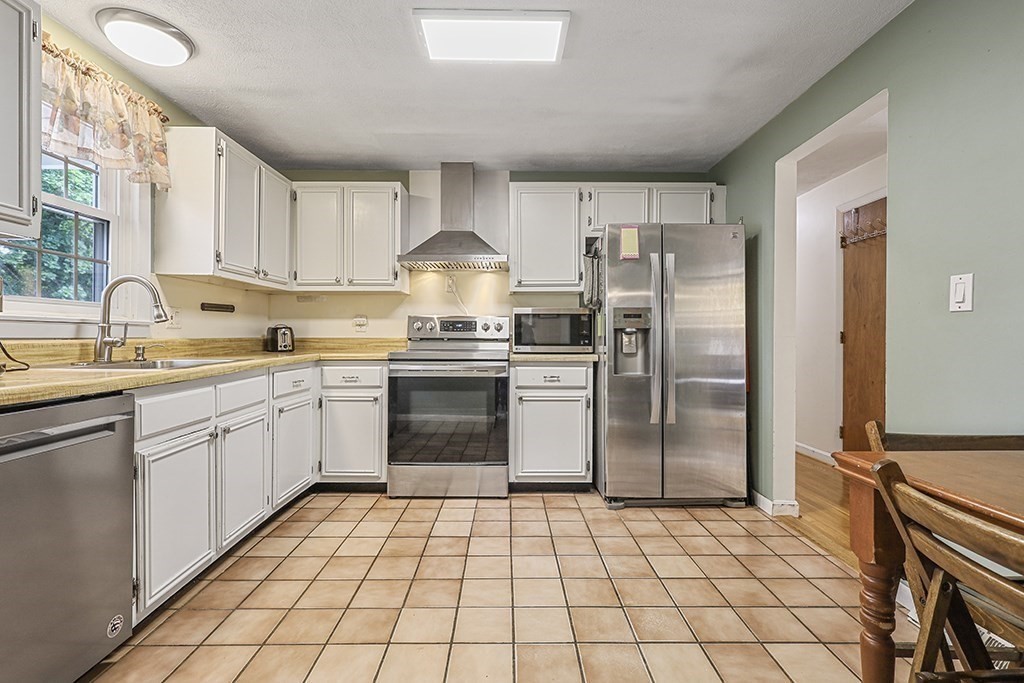 6 Phelps Road Framingham, MA 01702 - Photo 12 of 33 Gallery Image 12