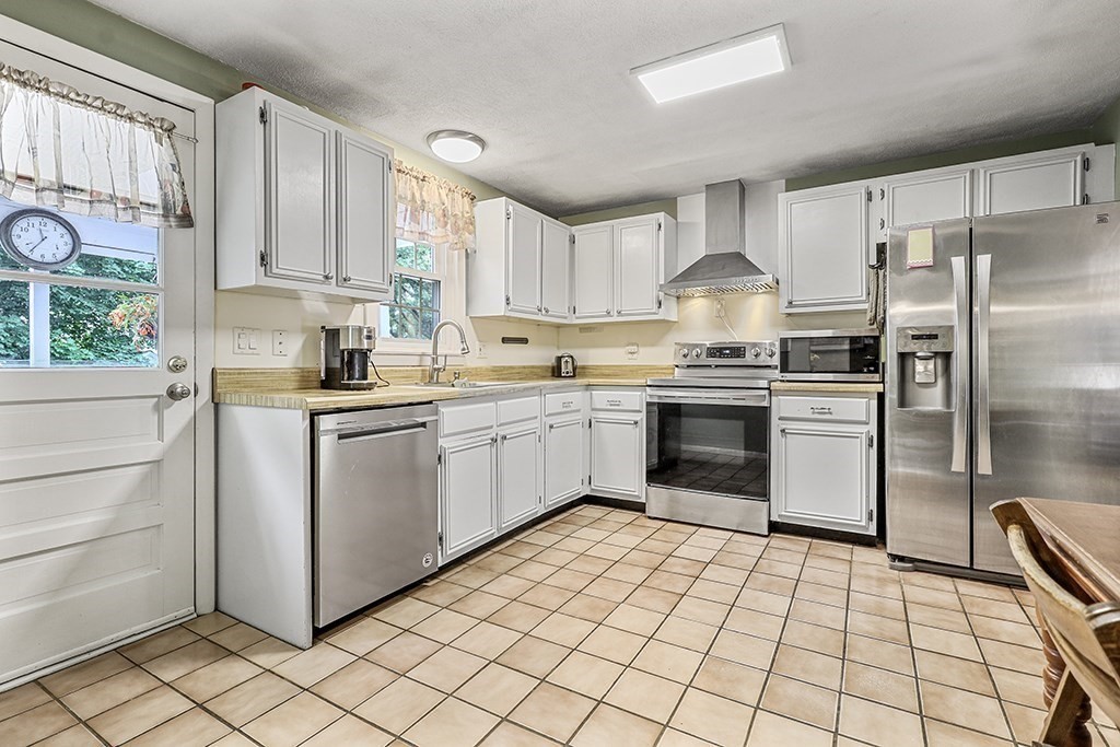 6 Phelps Road Framingham, MA 01702 - Photo 13 of 33 Gallery Image 13