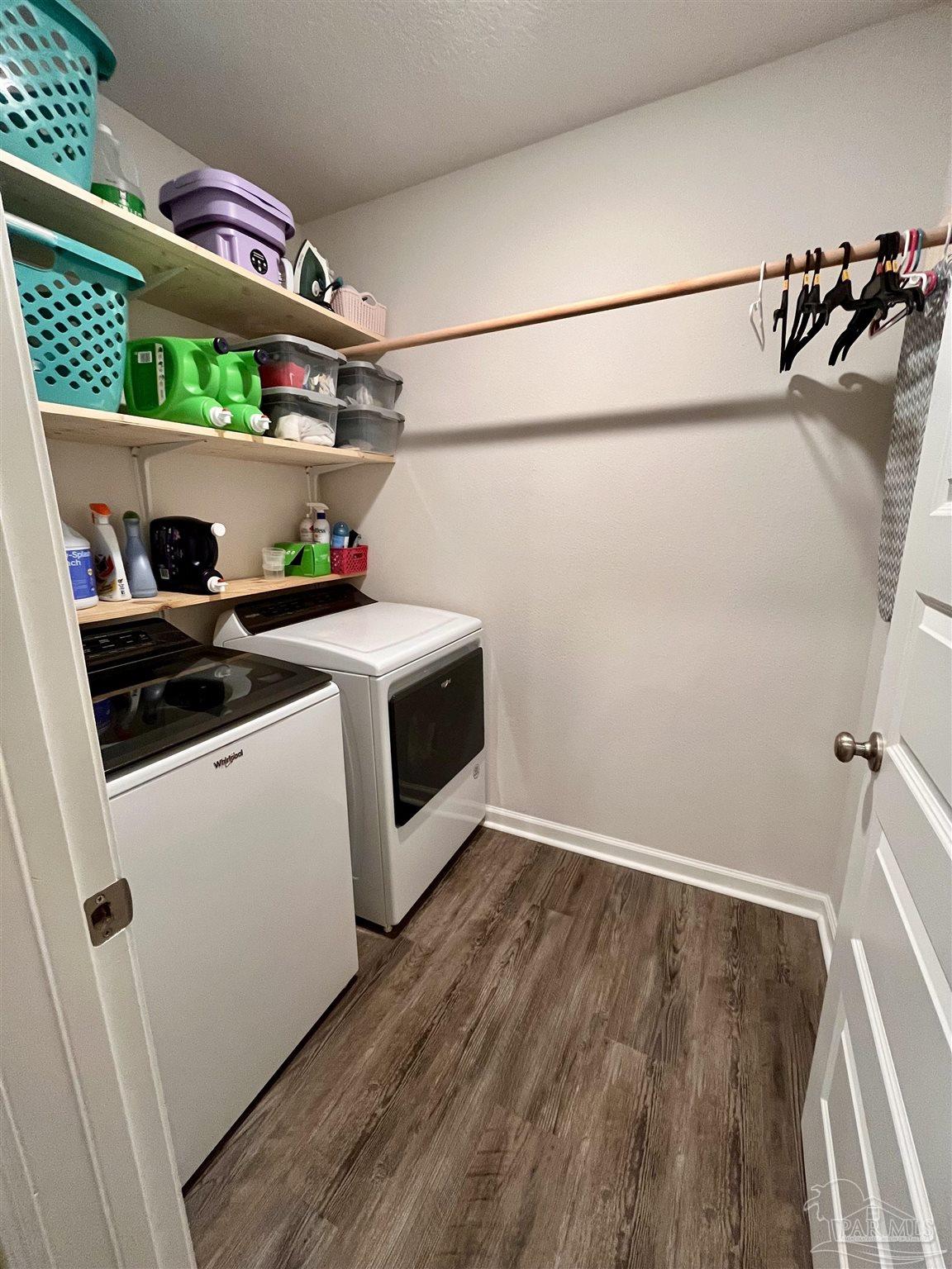 5375 Peach Drive Milton, FL 32571 - Photo 33 of 34 a utility room with dryer and washer